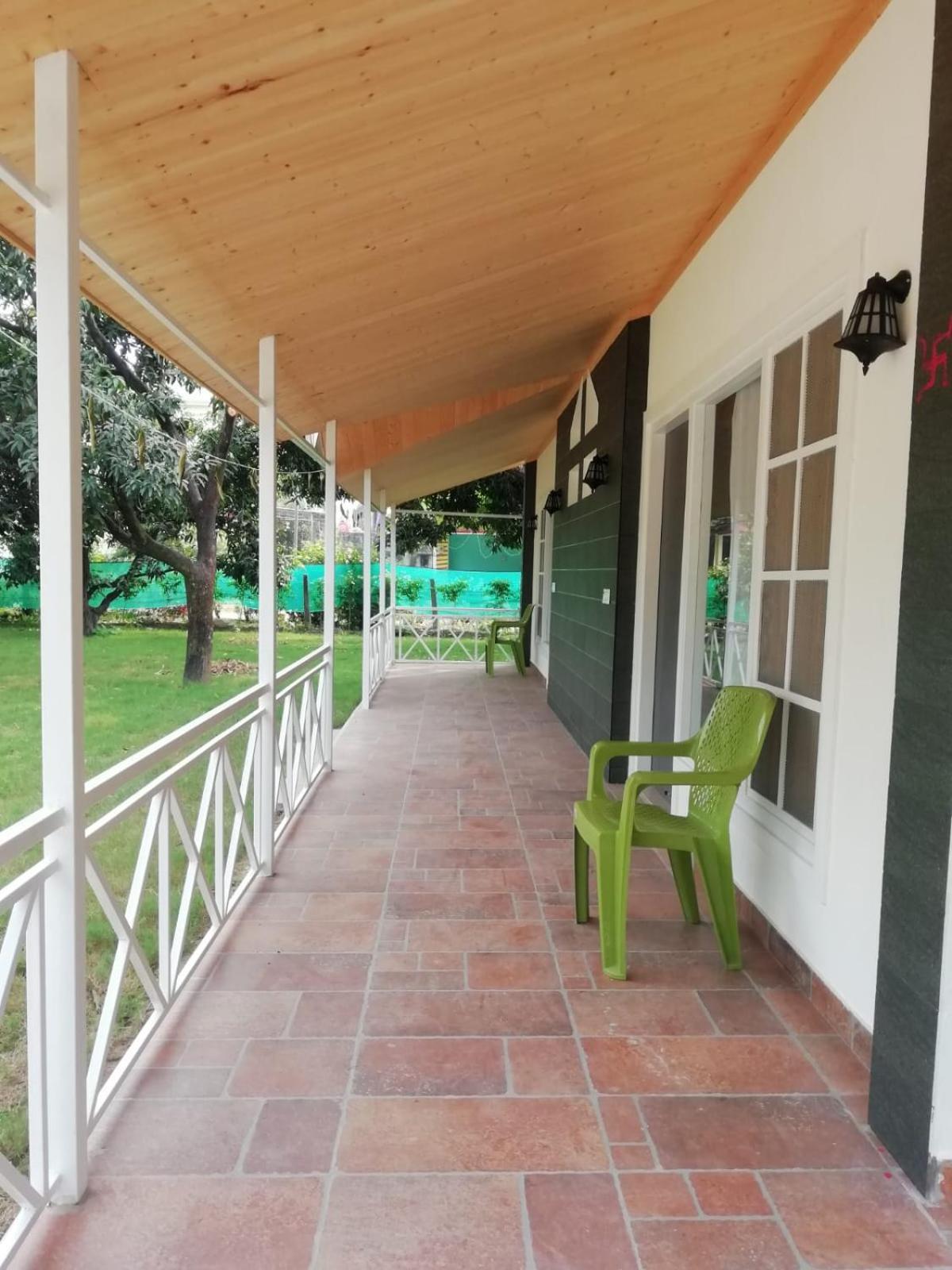 Red Roof Inn Ramnagar  Εξωτερικό φωτογραφία