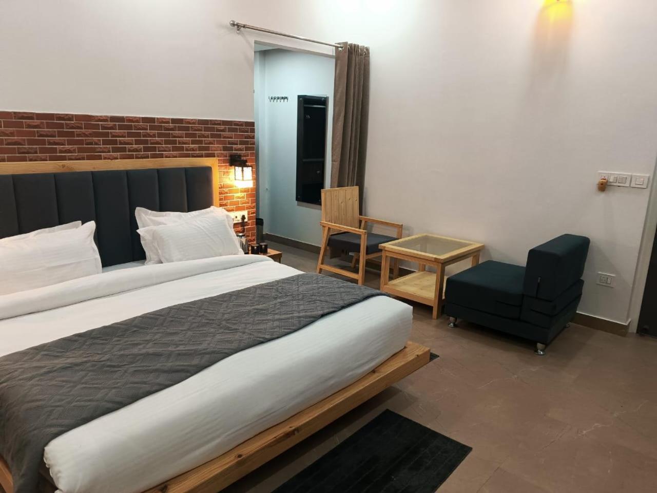 Red Roof Inn Ramnagar  Εξωτερικό φωτογραφία