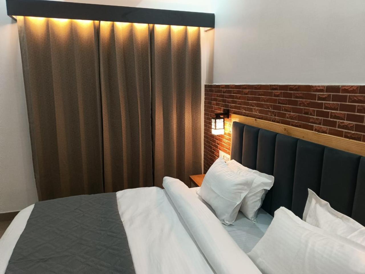 Red Roof Inn Ramnagar  Εξωτερικό φωτογραφία