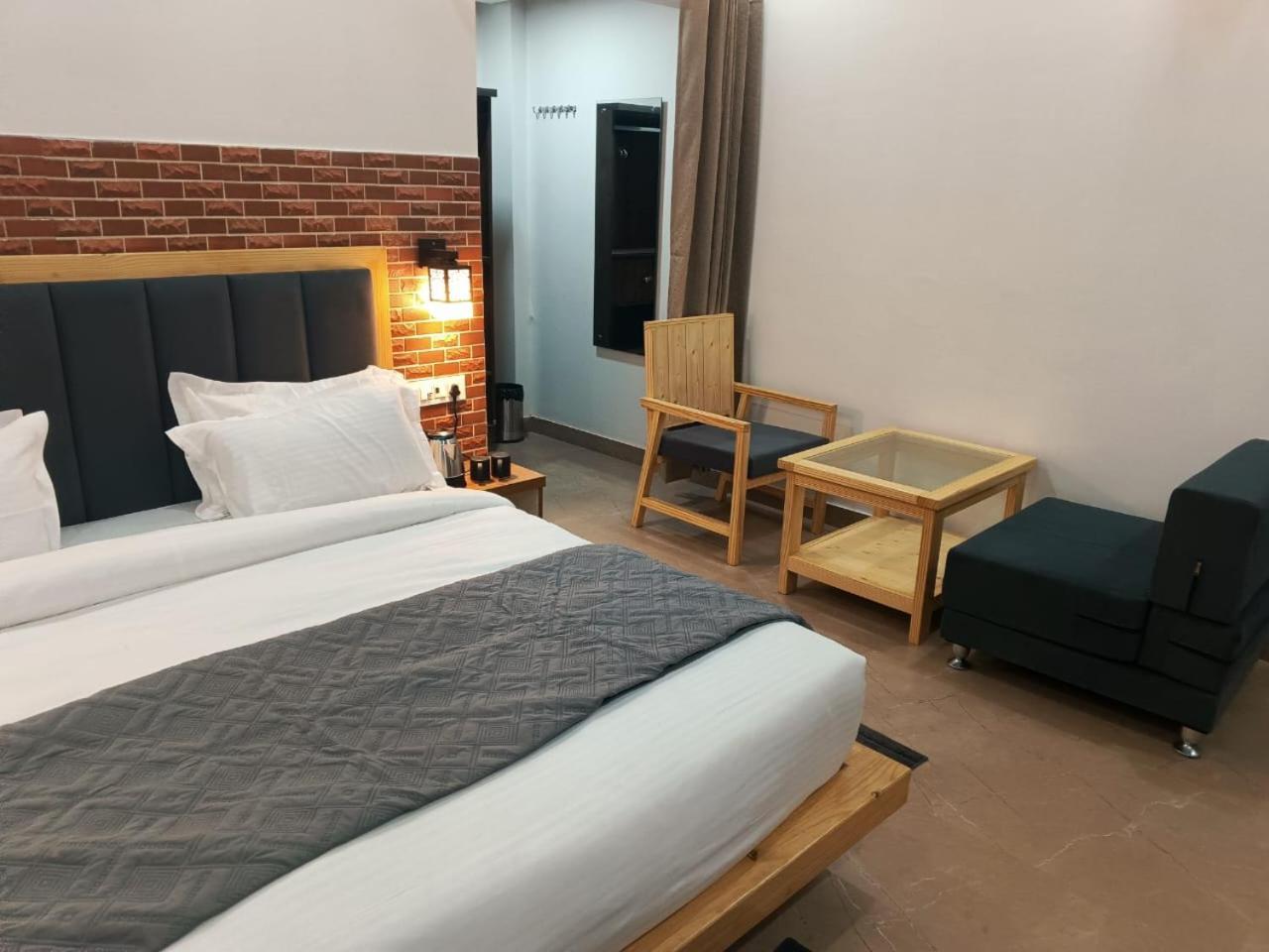 Red Roof Inn Ramnagar  Εξωτερικό φωτογραφία