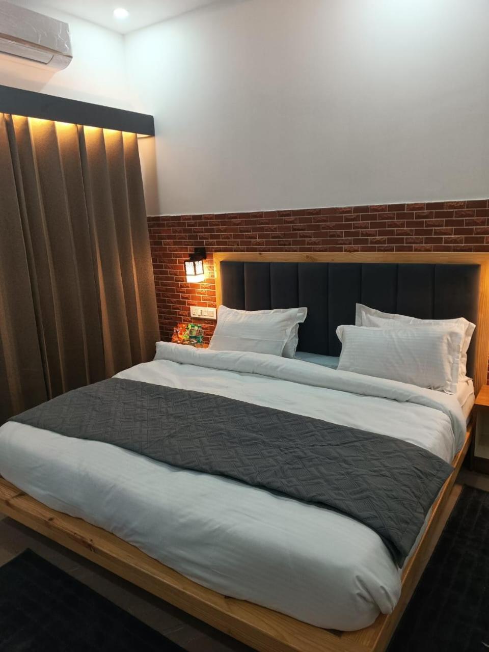 Red Roof Inn Ramnagar  Εξωτερικό φωτογραφία