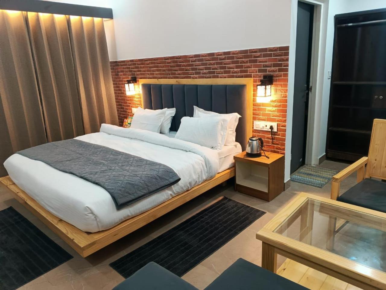 Red Roof Inn Ramnagar  Εξωτερικό φωτογραφία