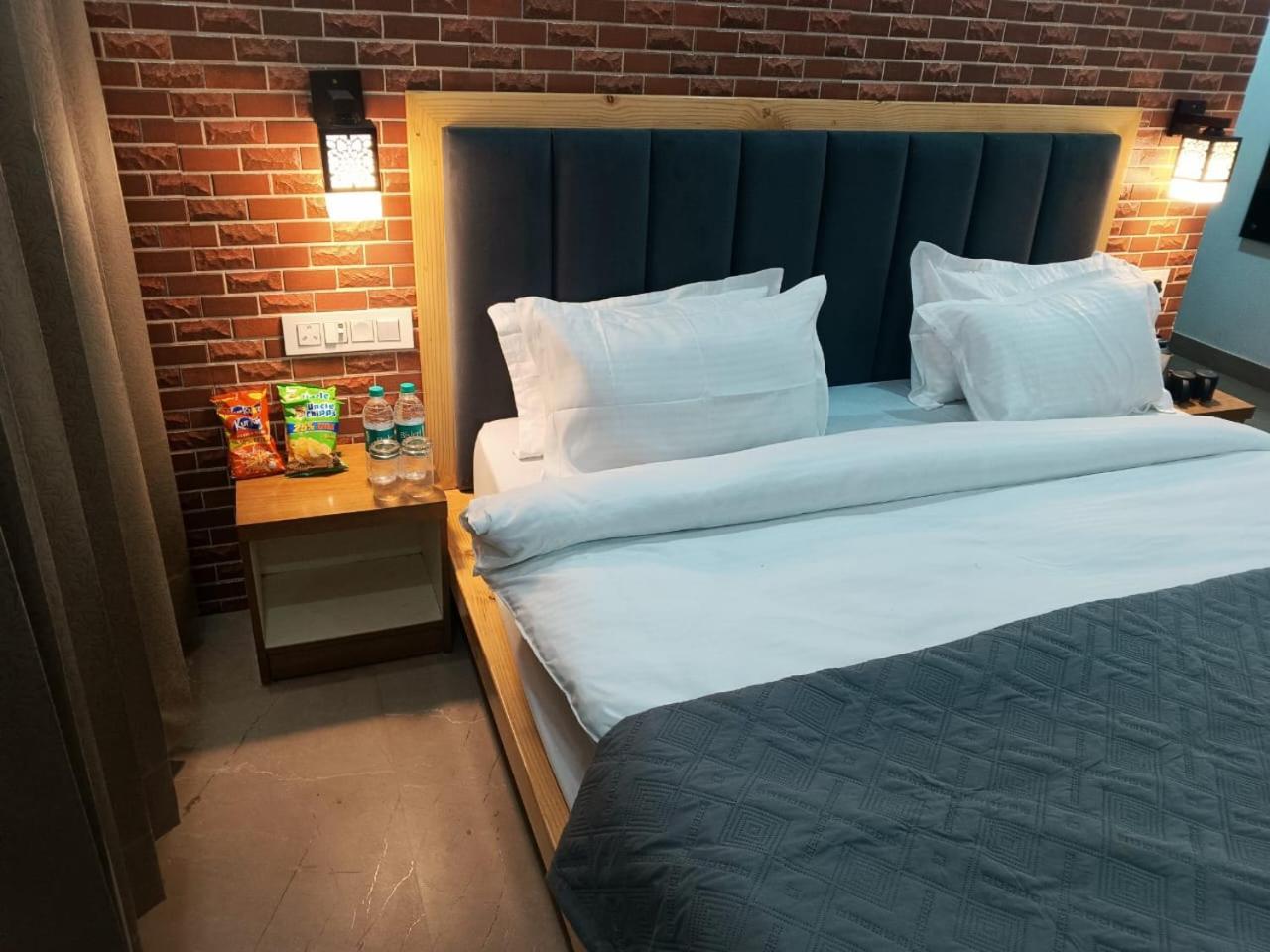 Red Roof Inn Ramnagar  Εξωτερικό φωτογραφία